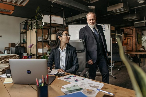 Avocat pour rupture conventionnelle à versailles : stratégie, sécurité et optimisation de la négociation